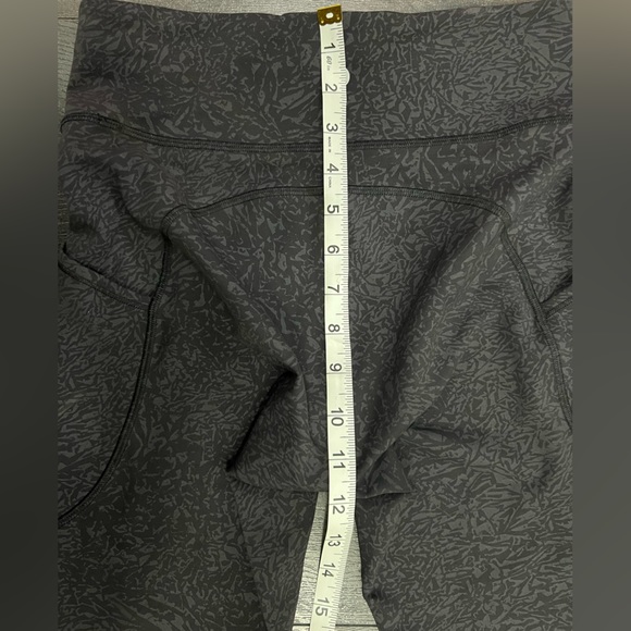 Lululemon leggings in grey - Picture 7 of 10
